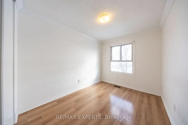 Additional image 26 of 19 Dawson Cres