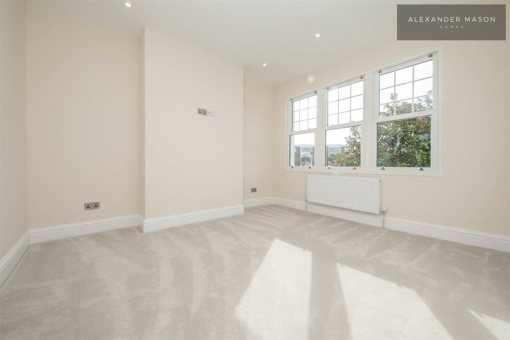 Additional image 9 of Ashlyns Road, Frinton-On-Sea