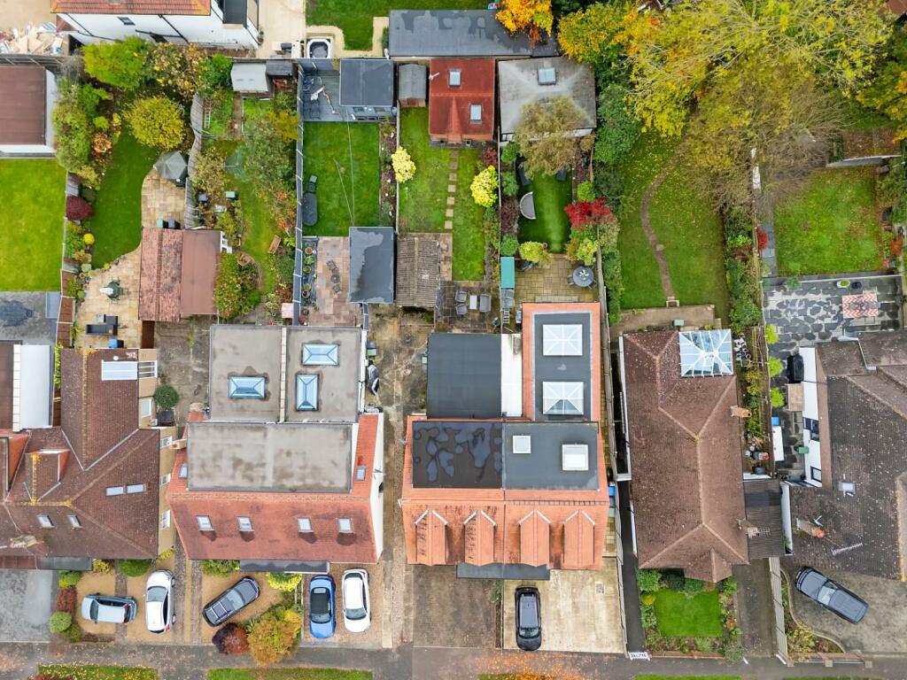 Additional image 18 of Orchard Drive, Theydon Bois, Epping