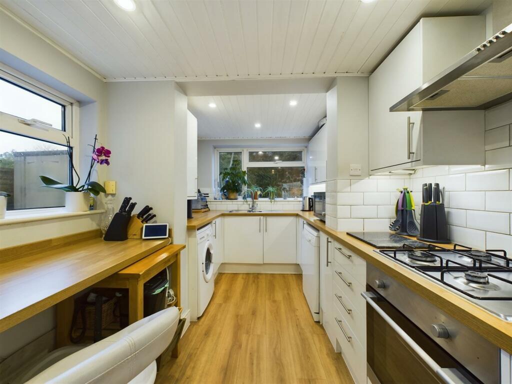 Additional image 15 of Stoats Nest Road, Coulsdon