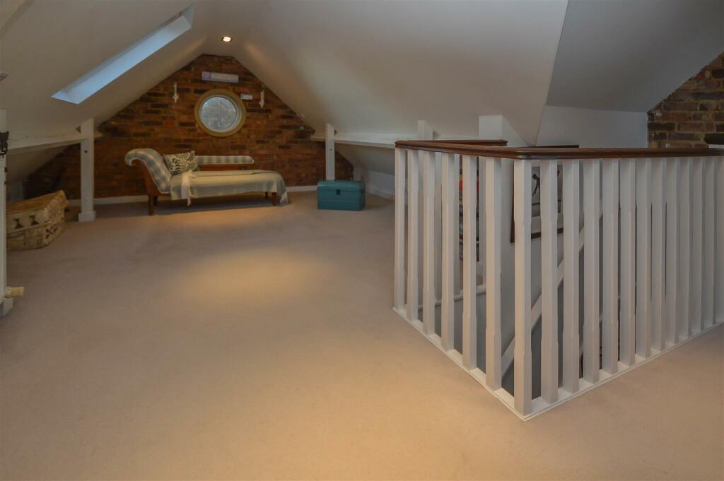 Additional image 16 of Priests Lane, Shenfield, Brentwood