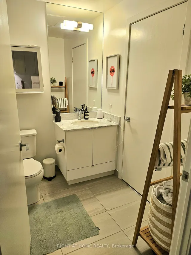 Additional image 13 of 49 East Liberty St Unit 2005