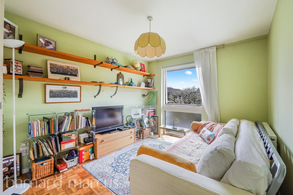 Additional image 4 of Chiltern Close, Croydon