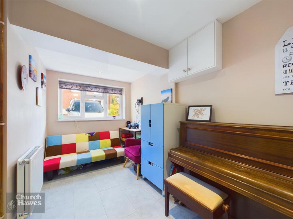 Additional image 11 of Dykes Chase, Maldon