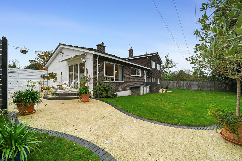 Additional image 10 of Ernalds Close, Earls Colne, Essex