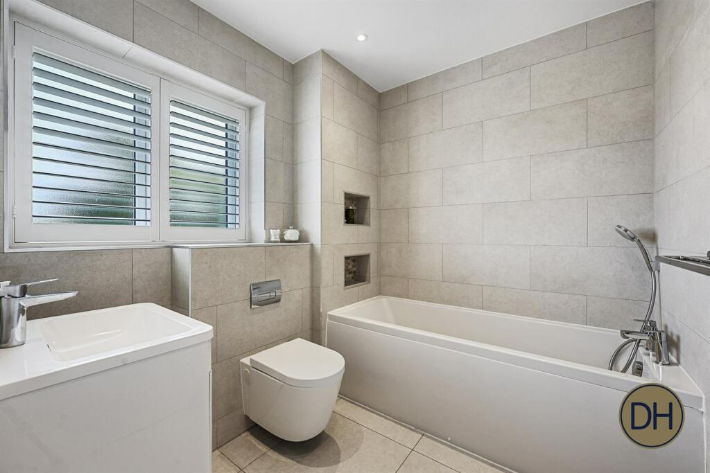 Additional image 18 of Highfield Close, Hastingwood, Essex CM17