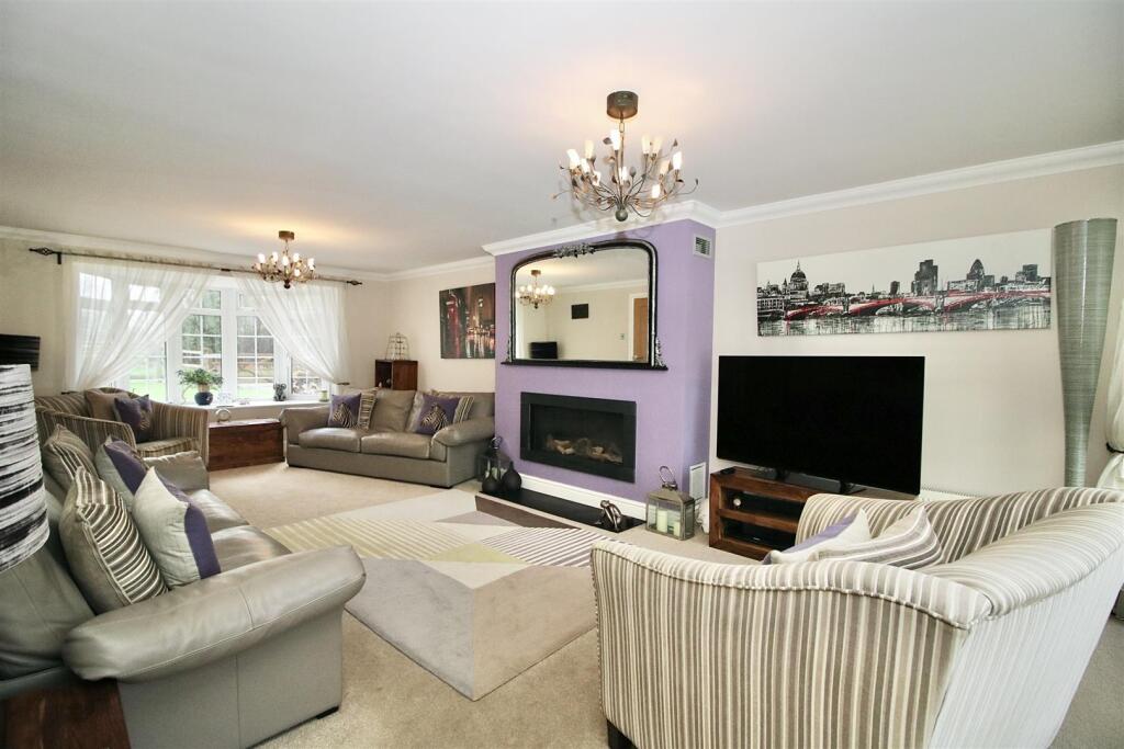 Additional image 5 of Park Lane, Ramsden Heath, Billericay