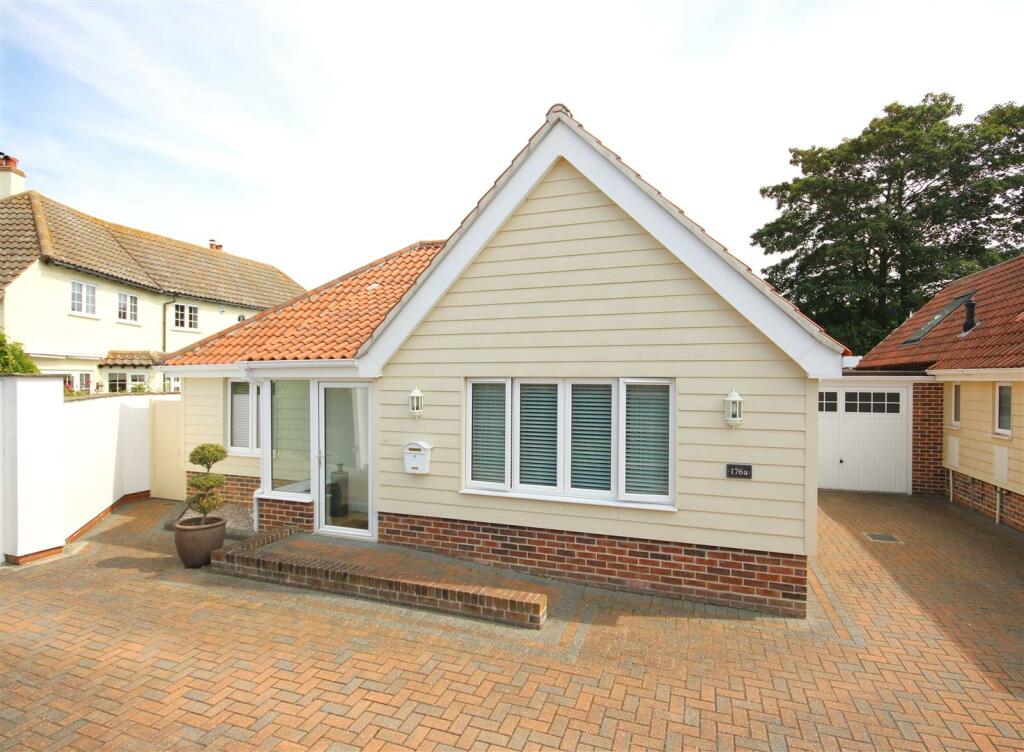 Additional image 17 of Frinton Road, Kirby Cross, Frinton-On-Sea