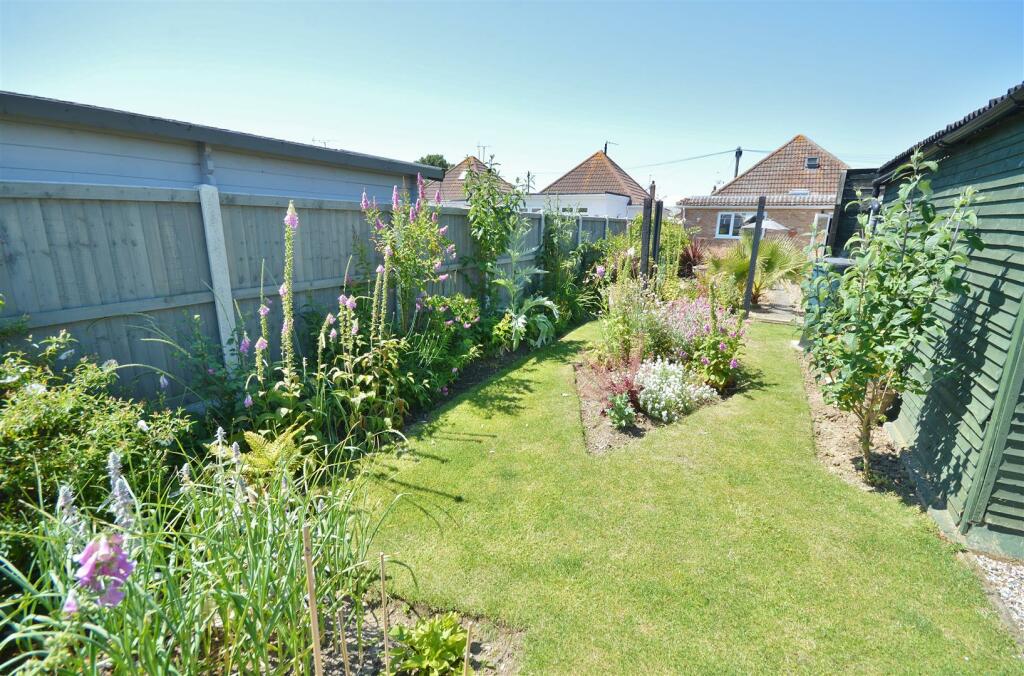 Additional image 24 of Ingarfield Road, Holland-On-Sea,