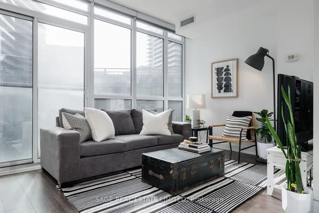 Additional image 2 of 169 Fort York Blvd Unit 318