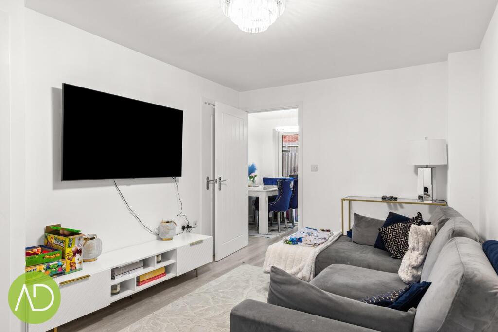 Additional image 3 of Hawfinch Crescent, Old Harlow, Essex