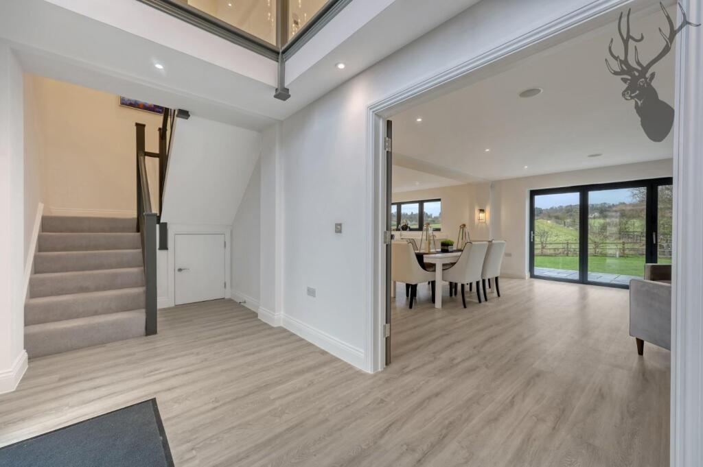 Additional image 18 of Lessington Barn, Theydon Mount
