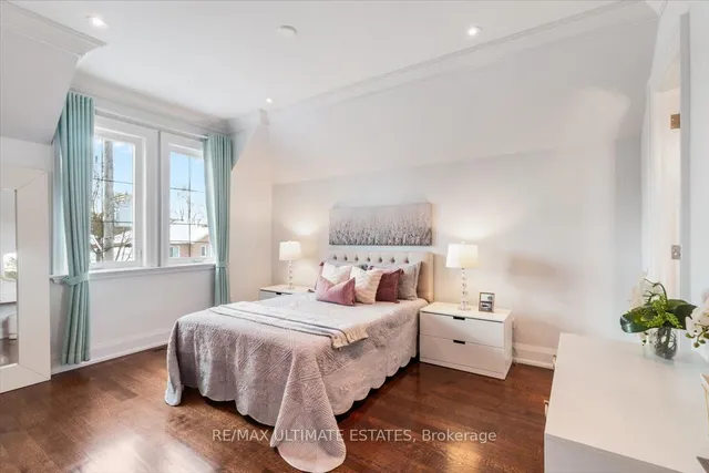 Additional image 32 of 26 Madawaska Ave