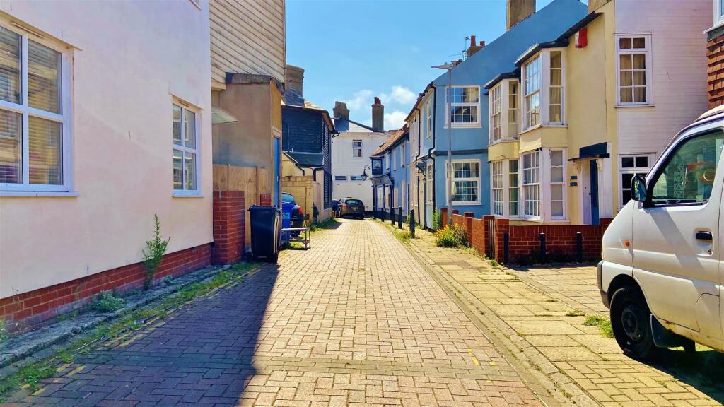 Additional image 17 of Suffolk Street, Walton On The Naze
