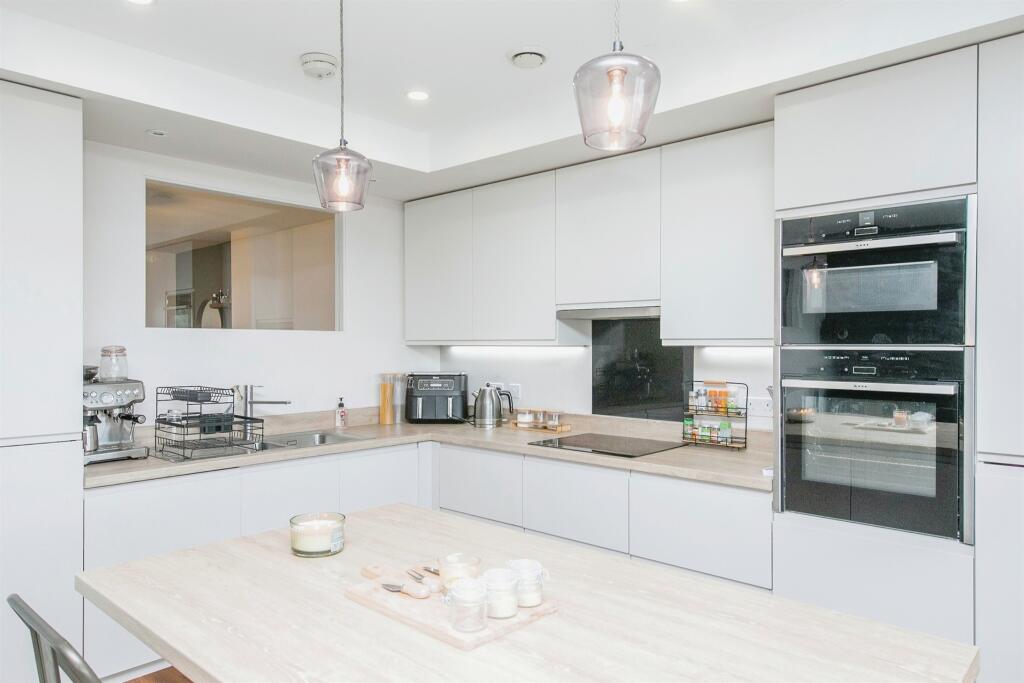 Additional image 6 of Bergholt Road, Colchester