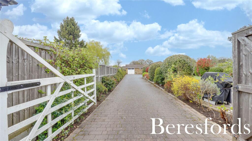 Additional image 33 of Coxtie Green Road, Pilgrims Hatch, CM14