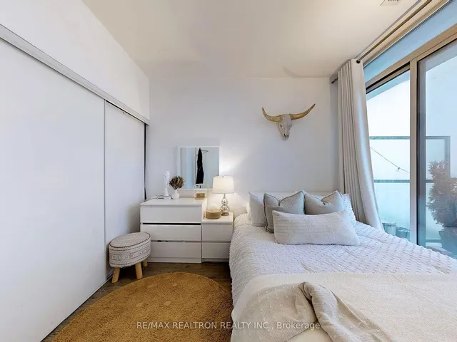 Additional image 23 of 29 Singer Crt Unit Ph07