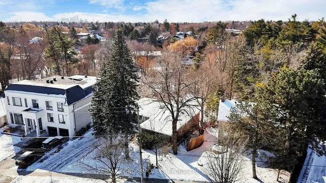 Additional image 35 of 36 Bannatyne Dr