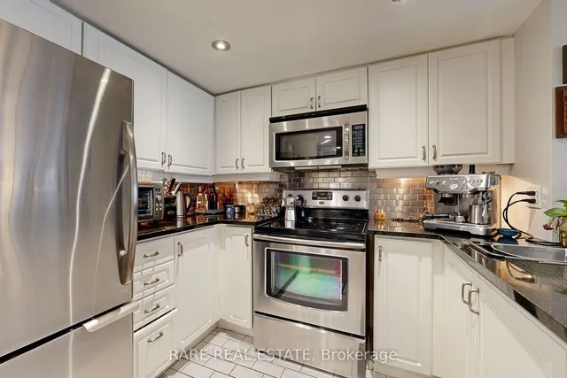 Additional image 9 of 705 King St Unit 402