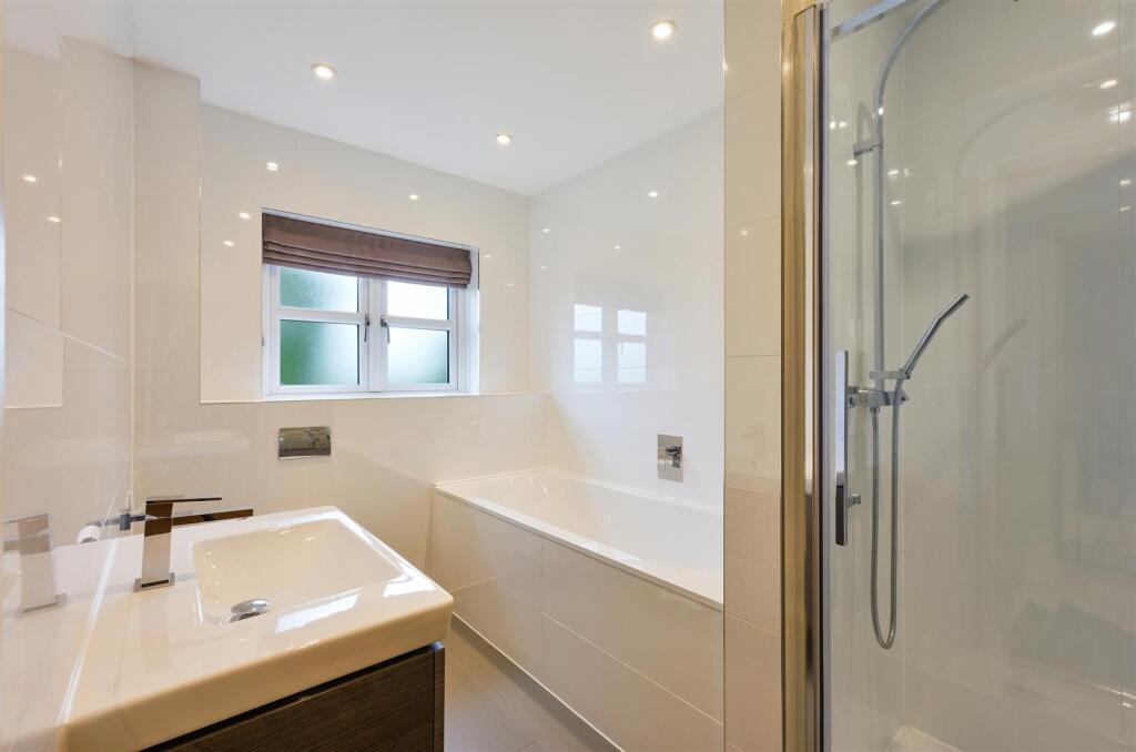 Additional image 31 of High Oaks Close, Coulsdon