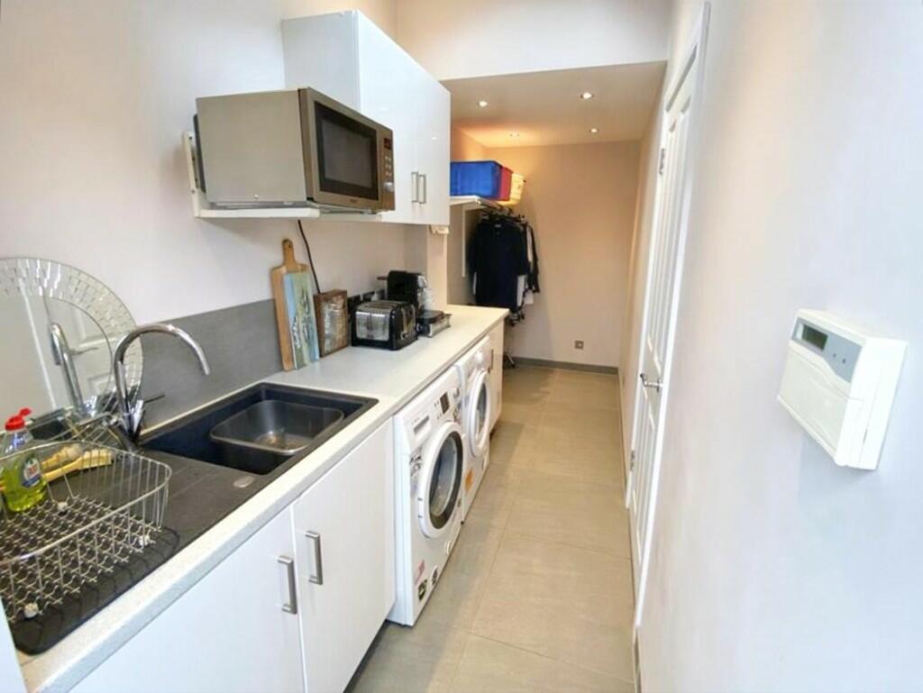 Additional image 25 of Carson Road, Billericay