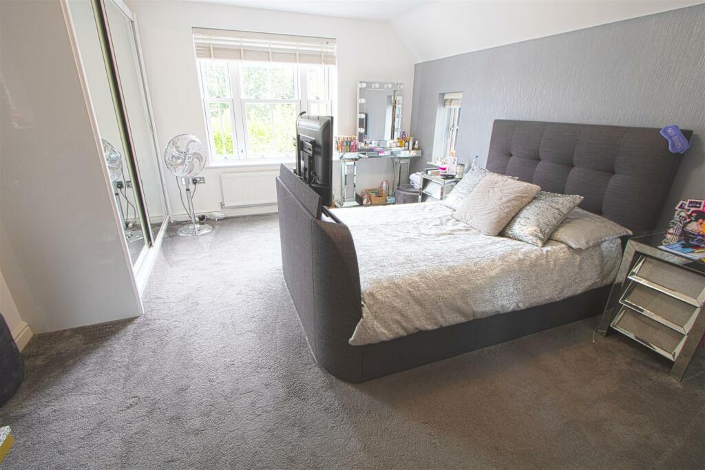 Additional image 12 of Station Road, Billericay