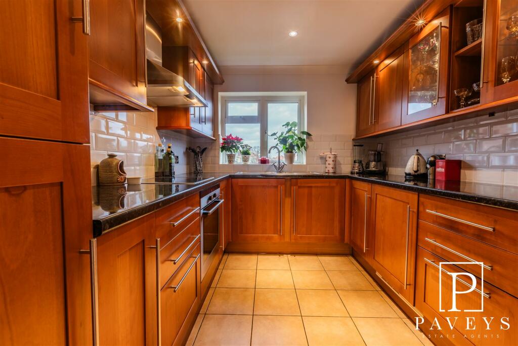 Additional image 11 of Marine Court The Esplanade, Frinton-On-Sea