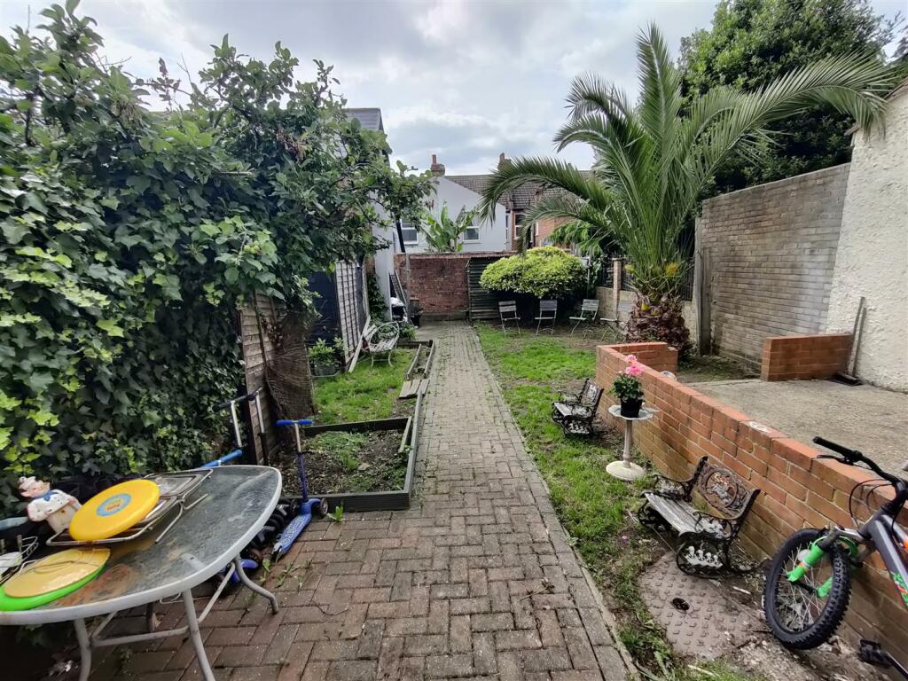 Additional image 10 of Thirsk Road, CR4