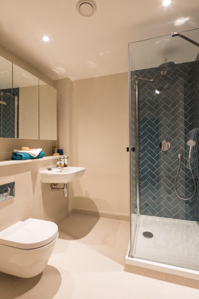 Additional image 5 of Wellesley Road, Croydon, London, CR0