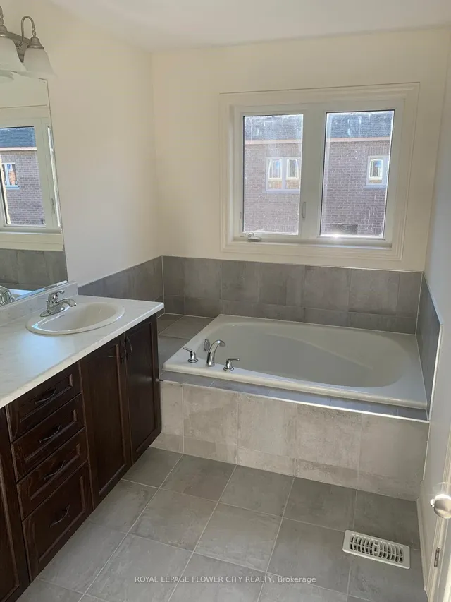 Additional image 4 of 21 Dale Meadow Rd