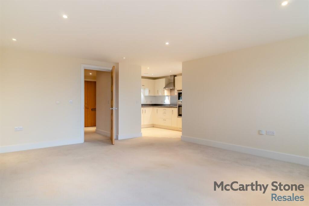 Additional image 7 of Hadleigh Road, Frinton-On-Sea