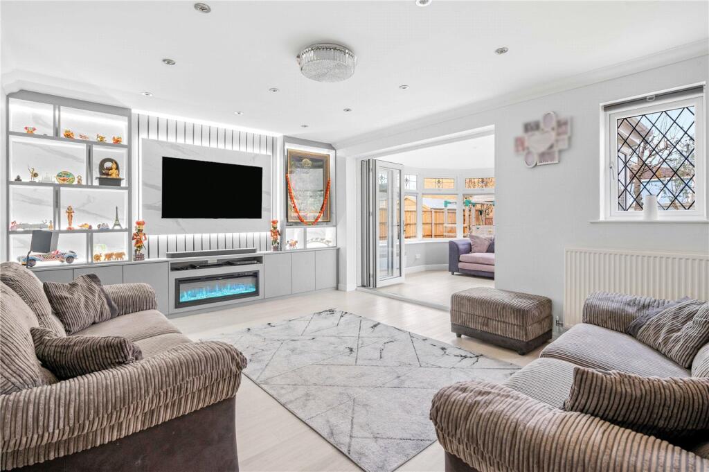 Additional image 31 of Mayflower Gardens, Bishop's Stortford, Hertfordshire, CM23