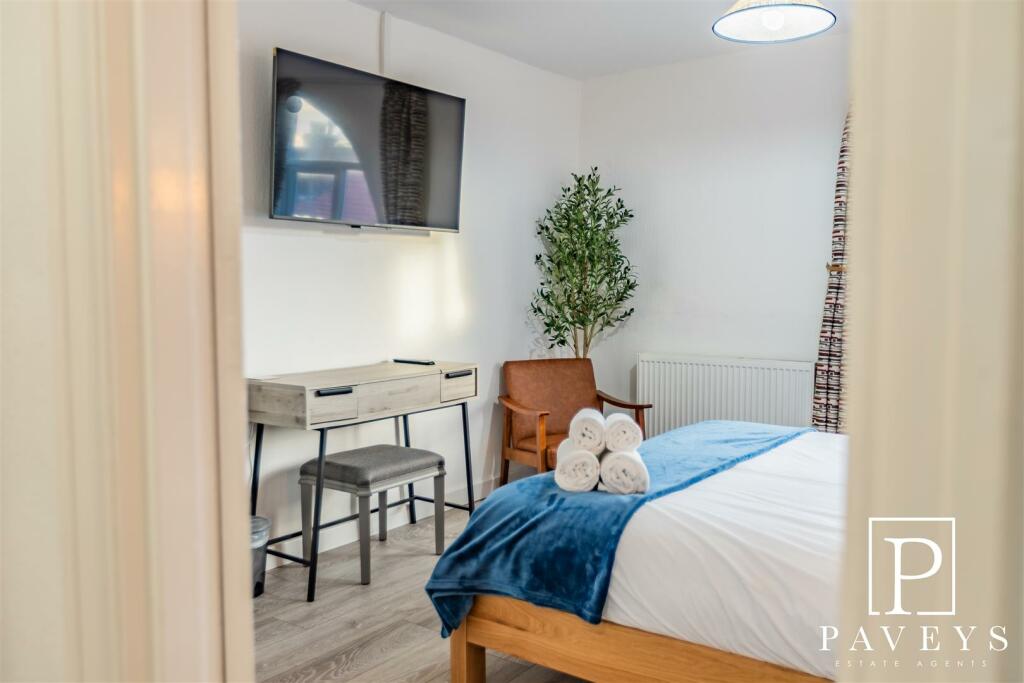 Additional image 7 of High Street, Walton On The Naze