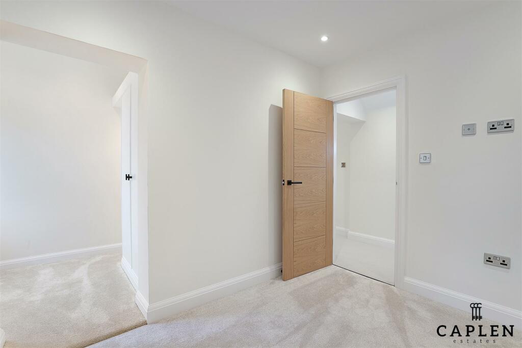 Additional image 16 of Coopers Hill, Ongar