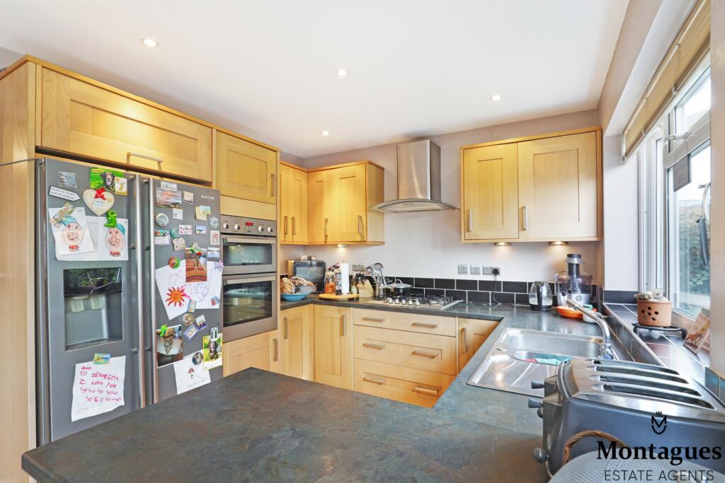 Additional image 7 of Hemnall Street, Epping, CM16