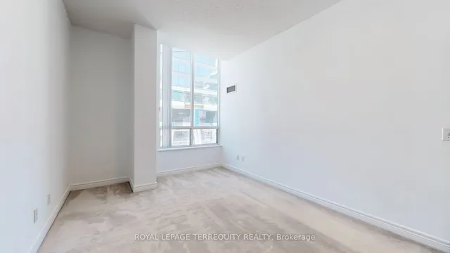 Additional image 12 of 18 Parkview Ave Unit 207