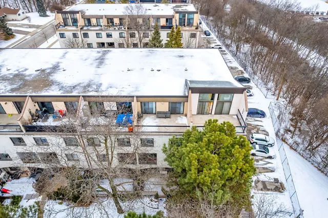 Additional image 18 of 1050 Falgarwood Dr Unit 125