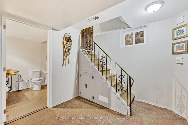 Additional image 21 of 405 Broadway Ave