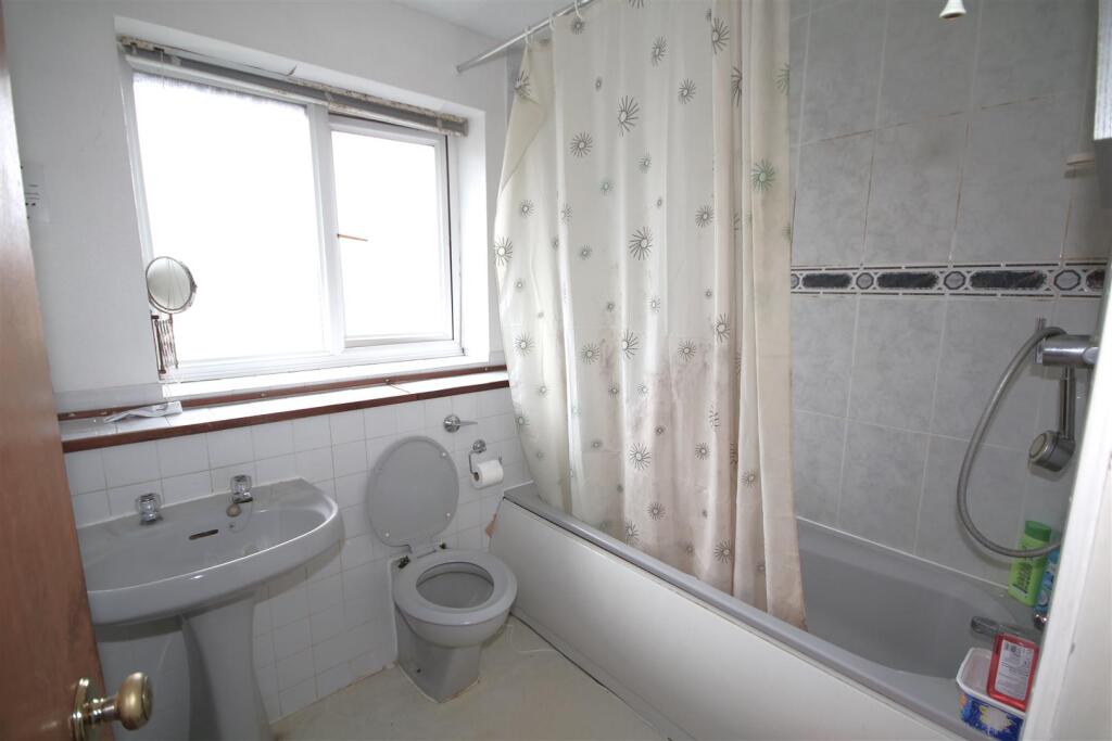 Additional image 10 of Rochester Avenue, Canterbury