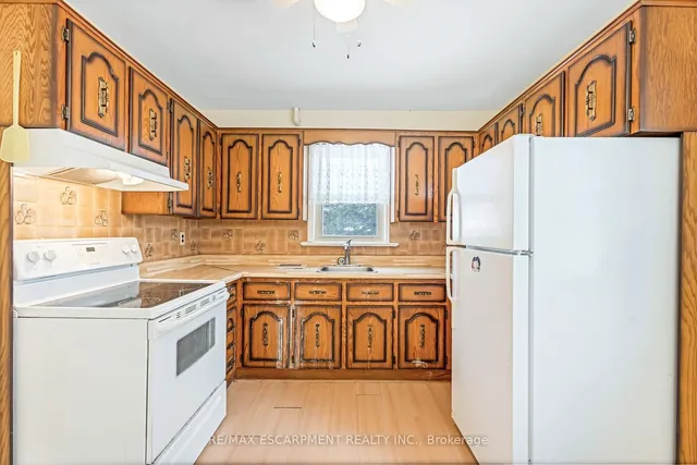 Additional image 12 of 59 Mountain Ave