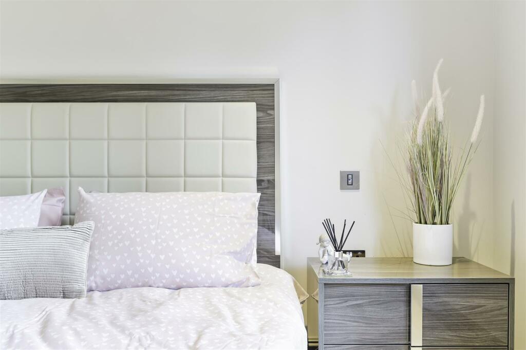 Additional image 26 of Woodcote Park Avenue, Purley