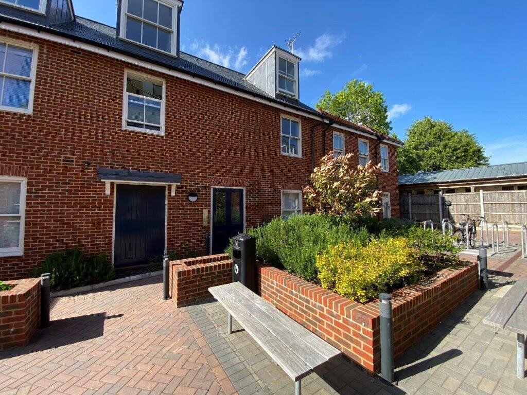 Additional image 9 of 1 Queningate Mews  Ref - 3446