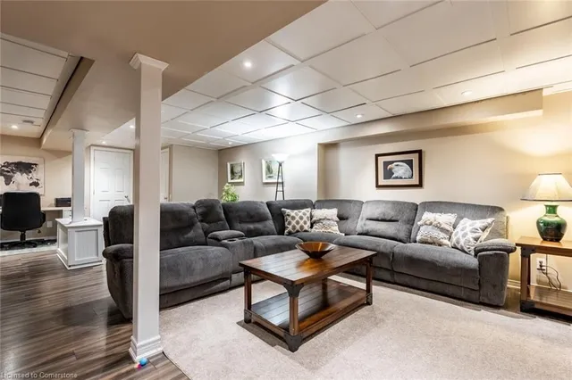 Additional image 35 of 75 Chatsworth Cres