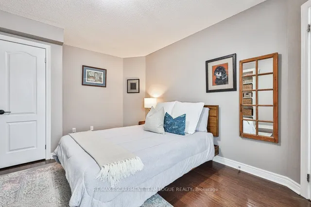 Additional image 23 of 353 Canyon Cres