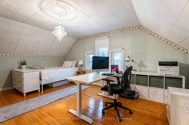 Additional image 27 of 31 Mountain Park Ave