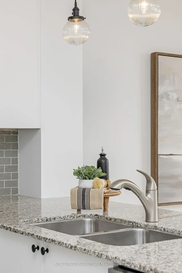 Additional image 13 of 383 Main St Unit 618