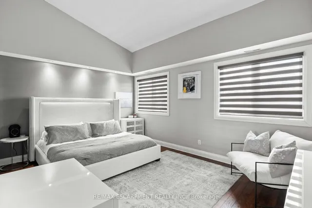 Additional image 14 of 3230 New St Unit 3