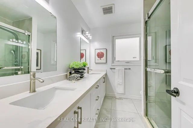 Additional image 36 of 153 Cavendish Crt