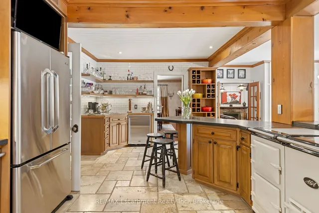 Additional image 24 of 2055 Lakeshore Rd