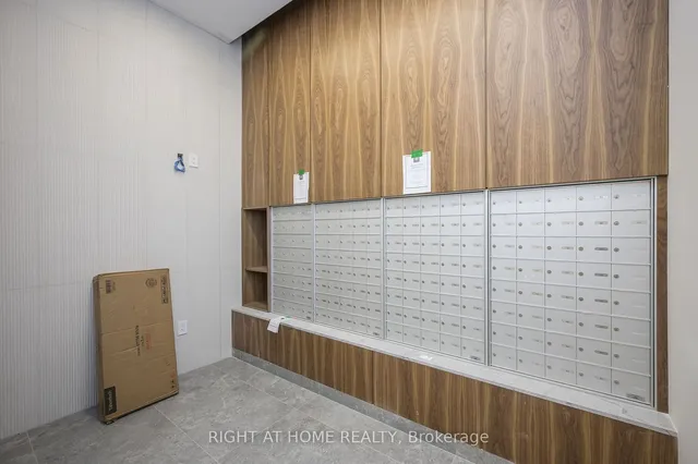 Additional image 34 of 509 Dundas St Unit 605